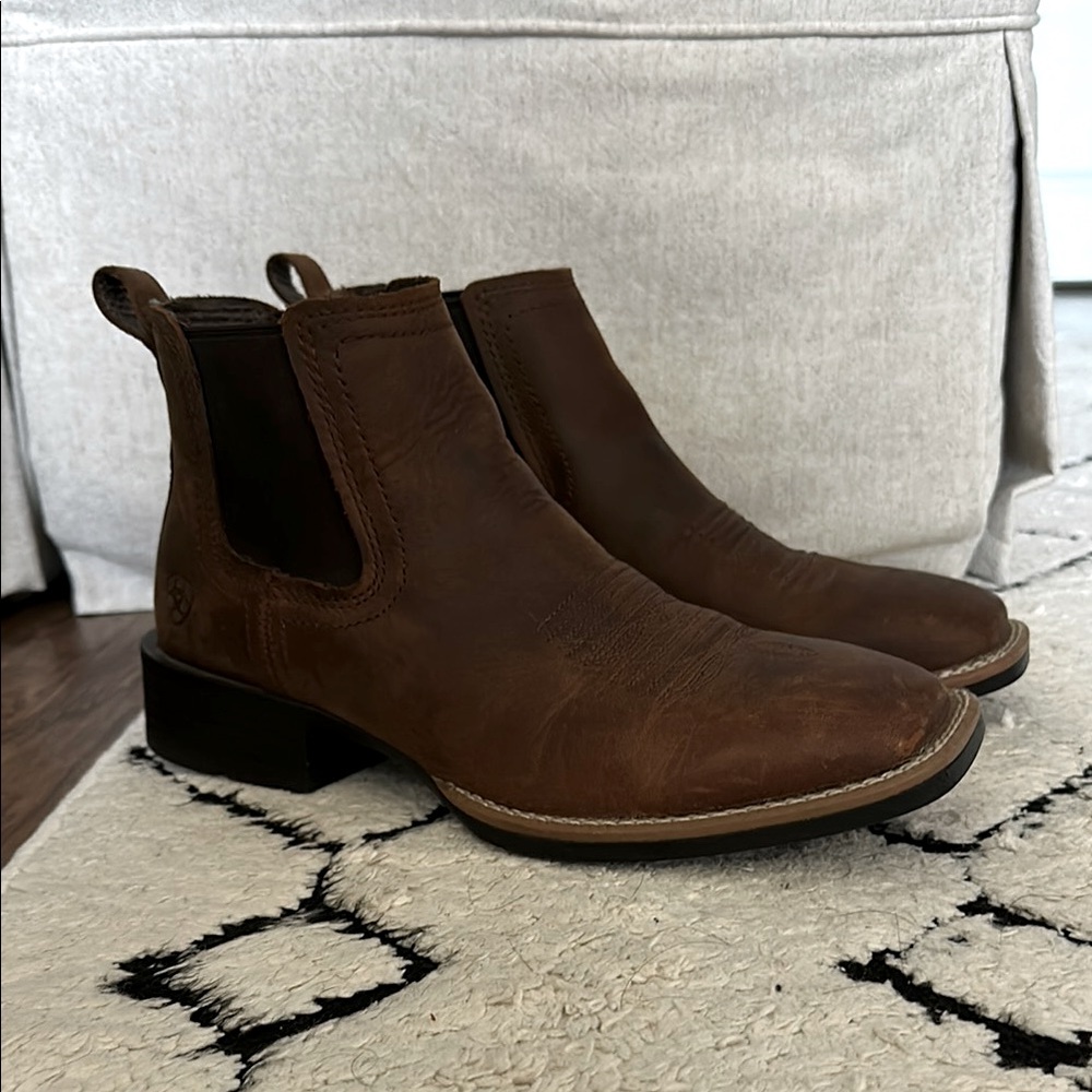 Ariat Booker Ultra Western Square Toe Chelsea Boots